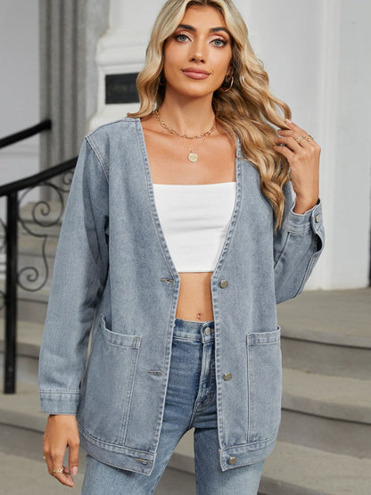 Chic denim jacket with pockets