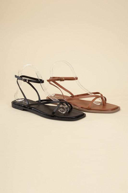 ELIO-1 Flat Sandals.