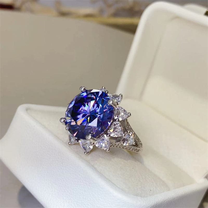 10 Carat Moissanite 925 Sterling Silver Ring.