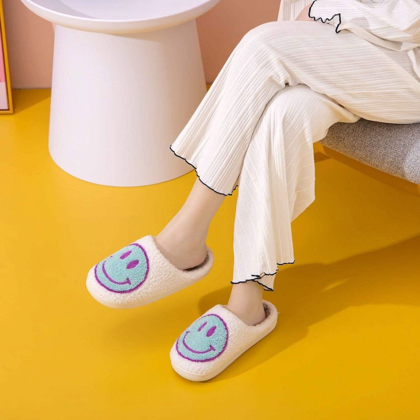 Cozy joy smiley face slippers for ultimate comfort (large)