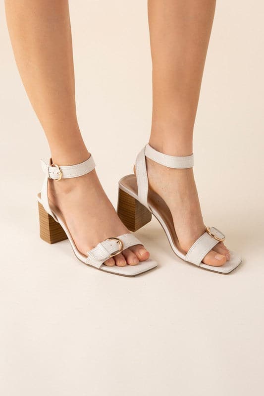 TREATY-S Buckle Sandal Heel.