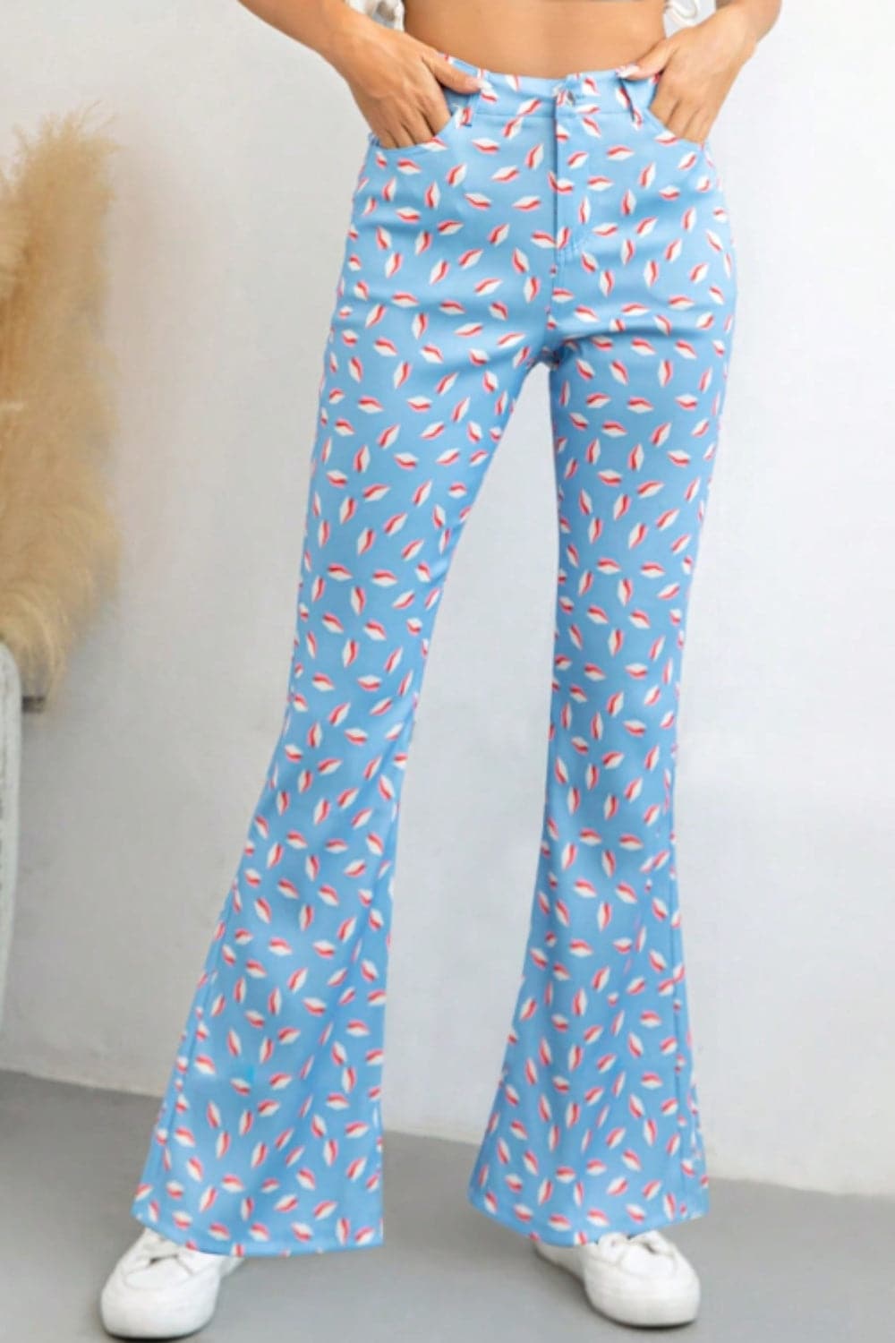 Stylish Printed High-Waisted Flare Trousers with Convenient Pockets