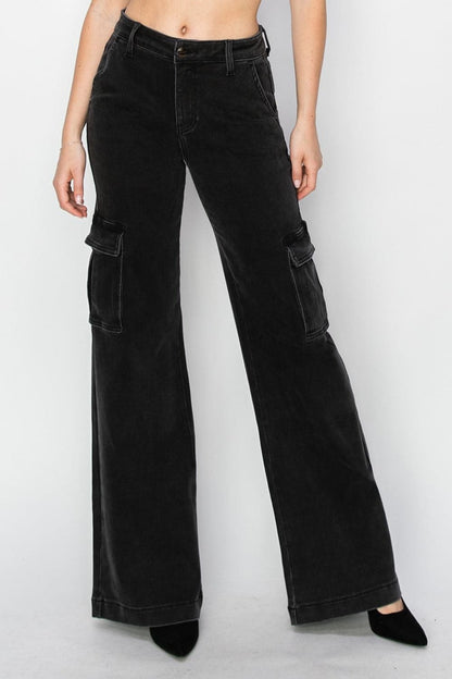 Risen Full Size High Rise Wide Leg Cargo JeansElevate Your Wardrobe with Risen Full Size High Rise Wide Leg Cargo Jeans

Experience the perfect blend of comfort and style with our Risen Full Size High Rise Wide Love Salve Risen Full Size High Rise Wide Leg Cargo JeansJeans