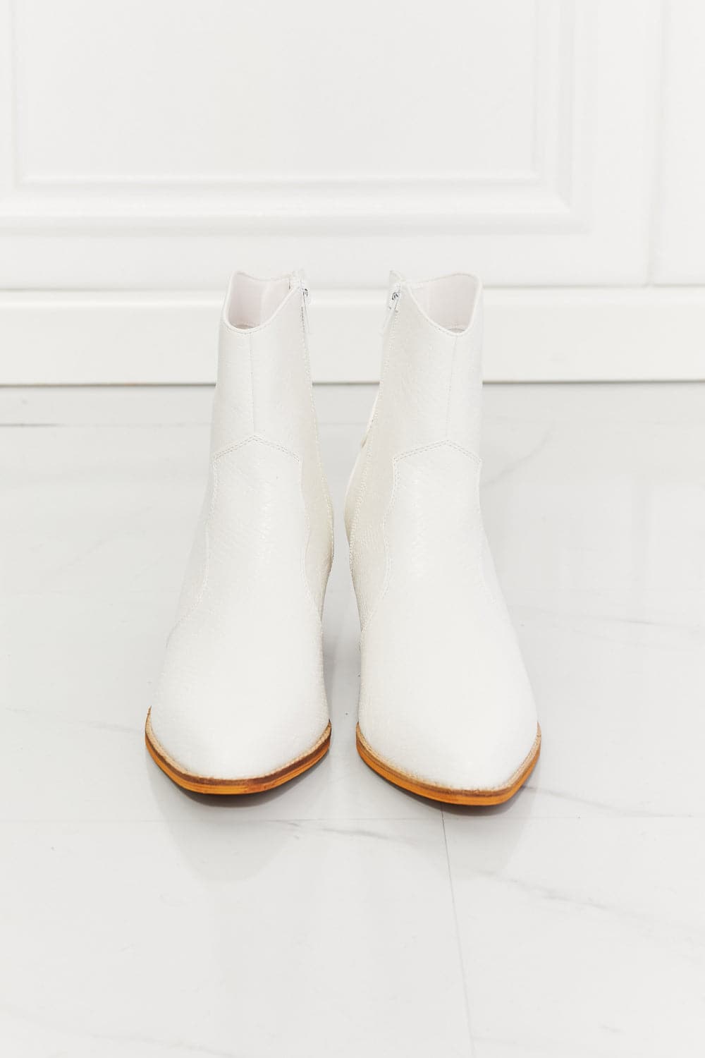 MMShoes Watertower Town Faux Leather Western Ankle Boots in White.