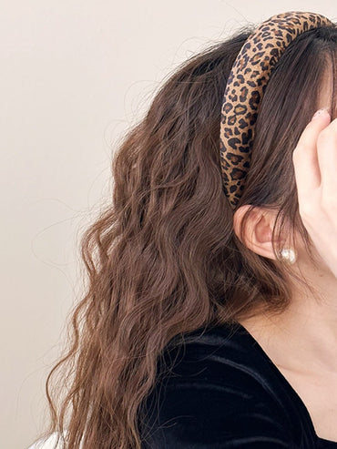 Chic leopard print wide headband