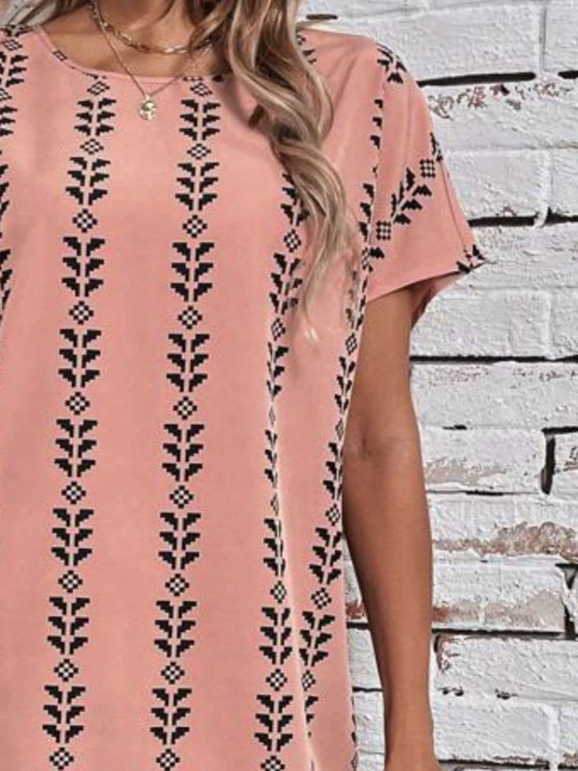 Printed Round Neck Short Sleeve Dress.