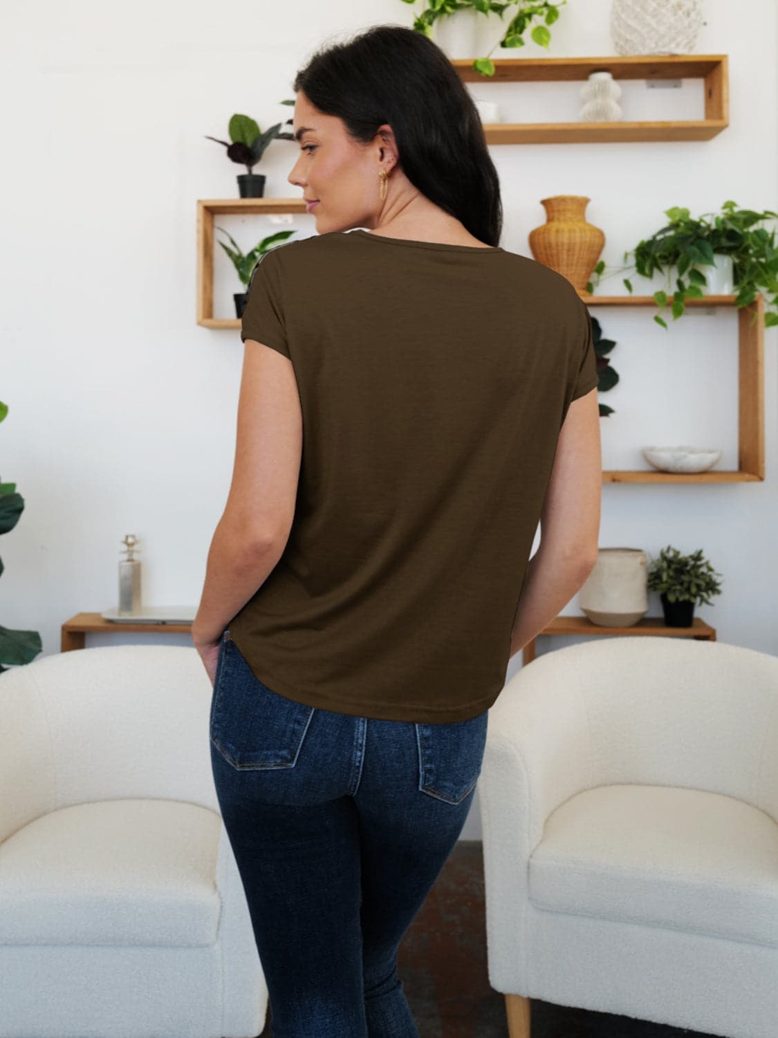 Chic V-Neck Tee in Soft Fabric