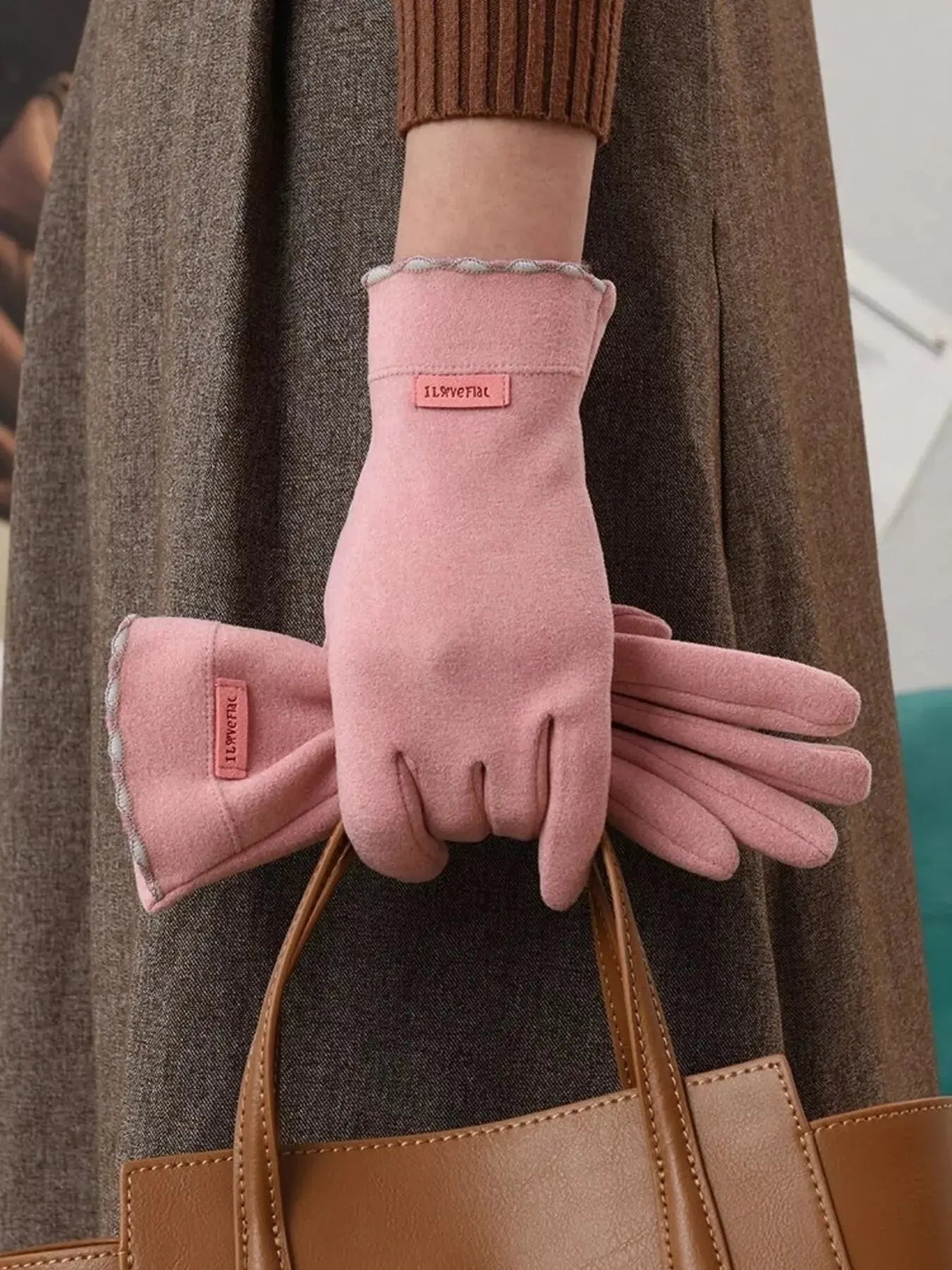Lightweight Touchscreen Gloves Simply Love