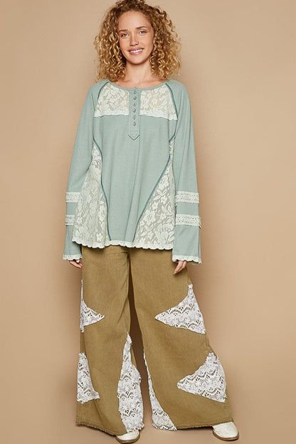 Lace-trim thermal top - cozy style