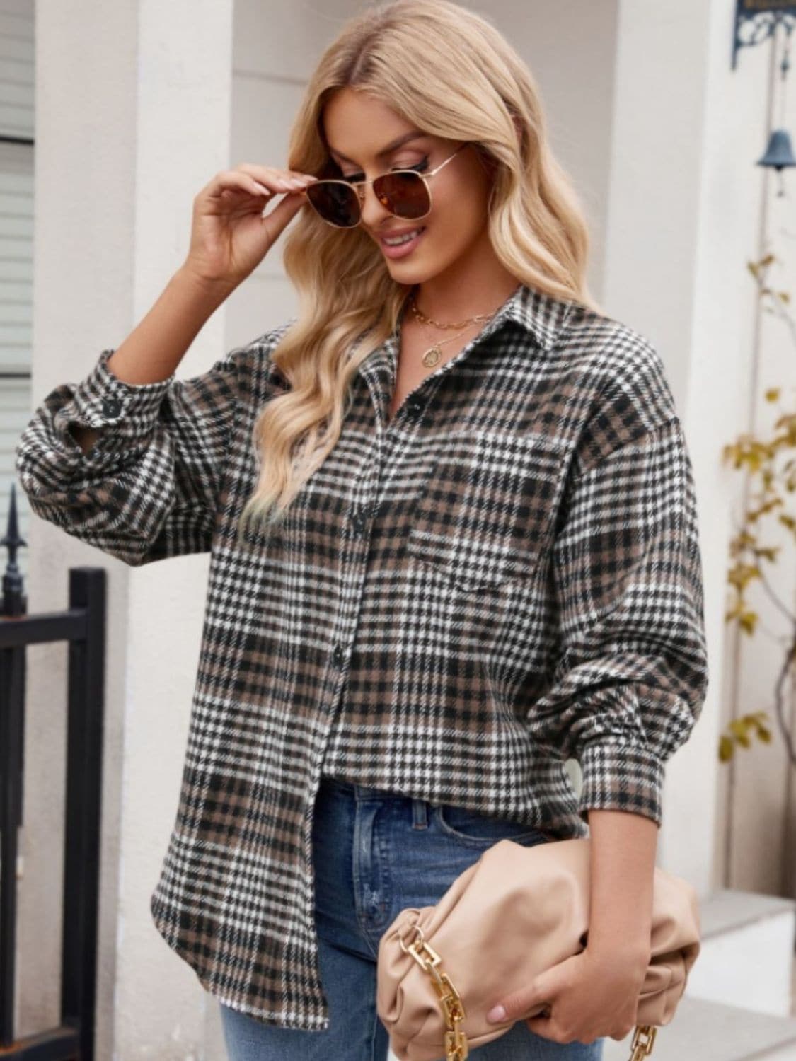 Pocketed Plaid Collared Neck Long Sleeve Shirt.