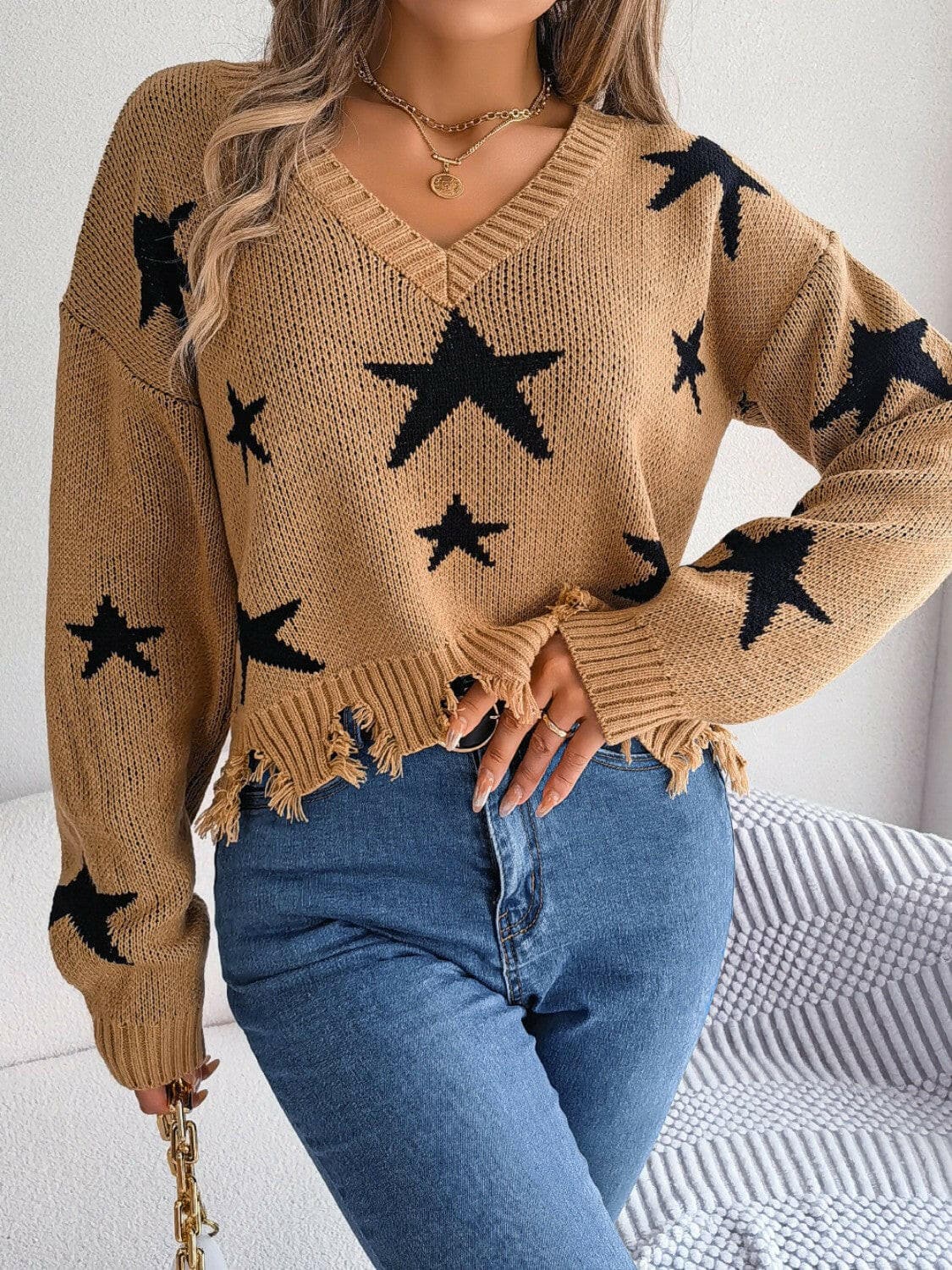 Star Pattern Distressed V-Neck Cropped Sweater.