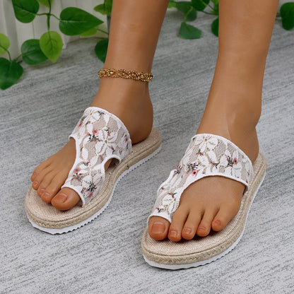 Flower Toe Post Flat Sandals.