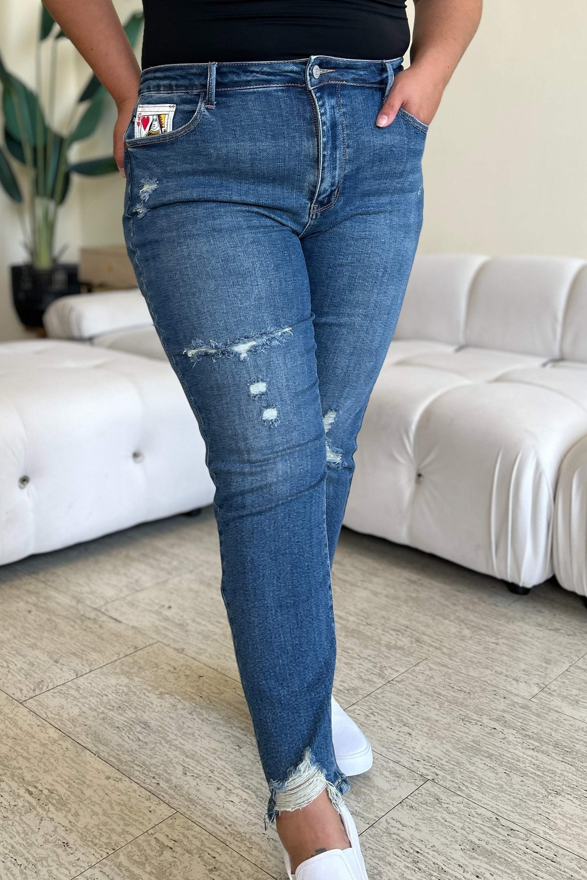 Judy Blue Full Size Queen Of Hearts Coin Pocket BF Jeans Coco’s Tee Boutique