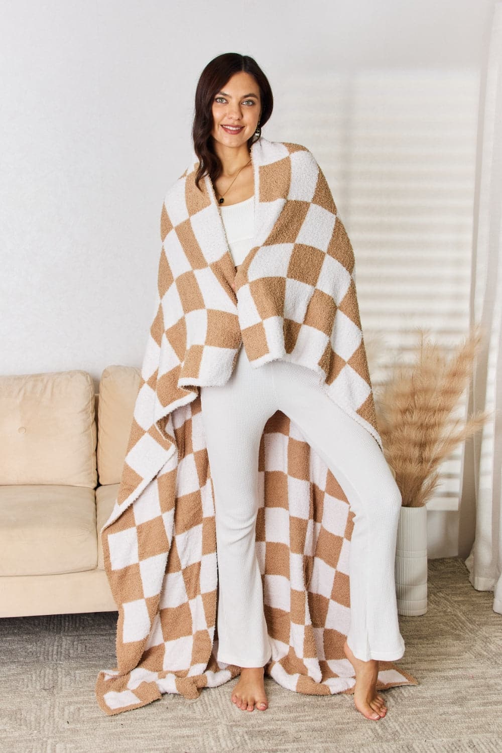 Chic checkered throw blanket for cozy elegance