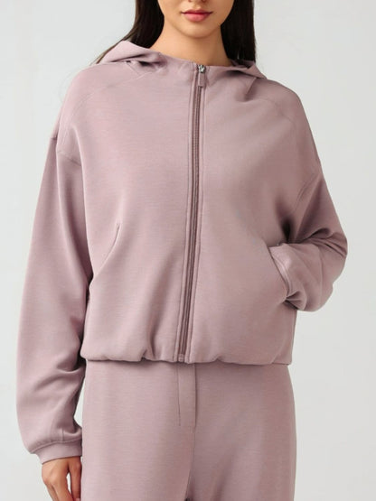 Hooded zip sweatshirt with pockets