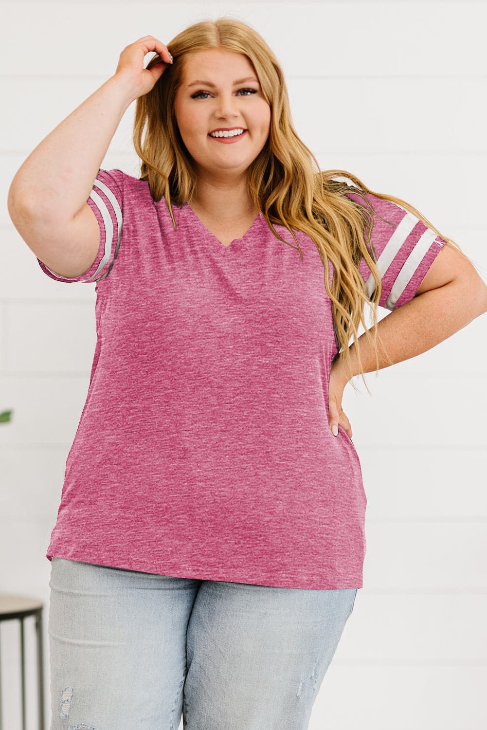 Plus Size Striped V-Neck Tee ShirtPattern type: Contrast
Style: Casual, chic
Features: Basic style
Neckline: V-neck
Length: Regular
Sleeve length: Short sleeves
Sleeve type: Regular sleeves
Sheer: NoLove Salve -Neck Tee Shirtplus