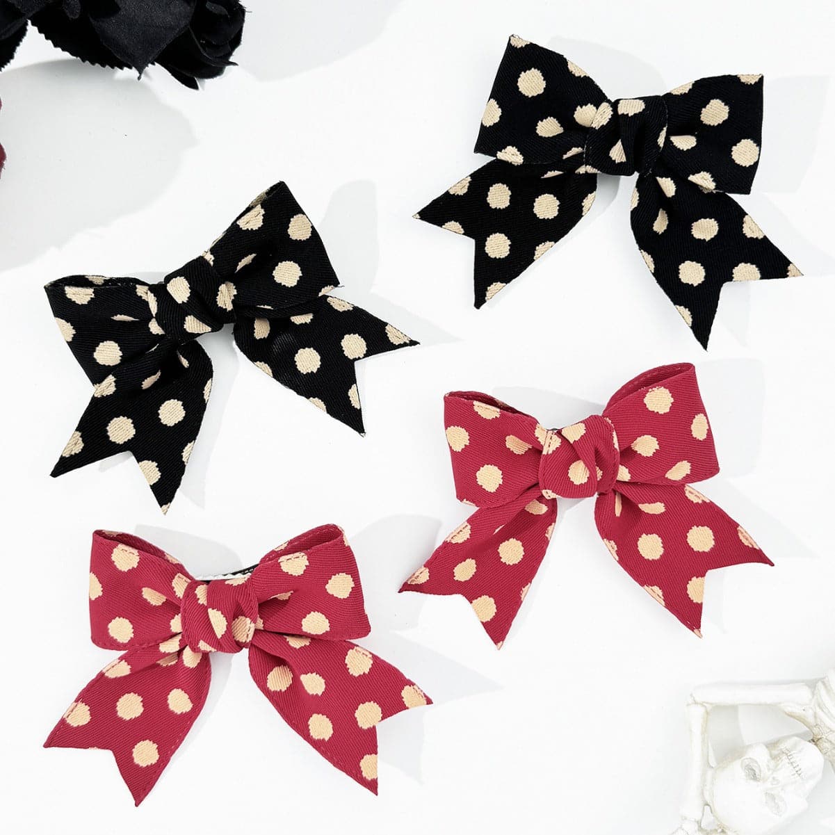 Charming 2-piece polka dot hair bow clips