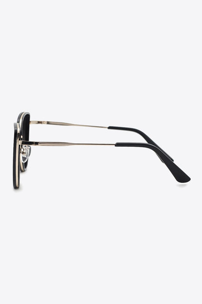 Full Rim Metal-Plastic Hybrid Frame Sunglasses.