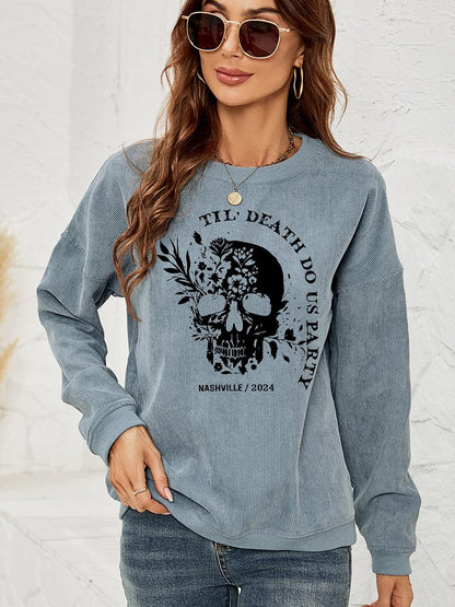 Skull print oversized sweatshirt with dropped shoulders