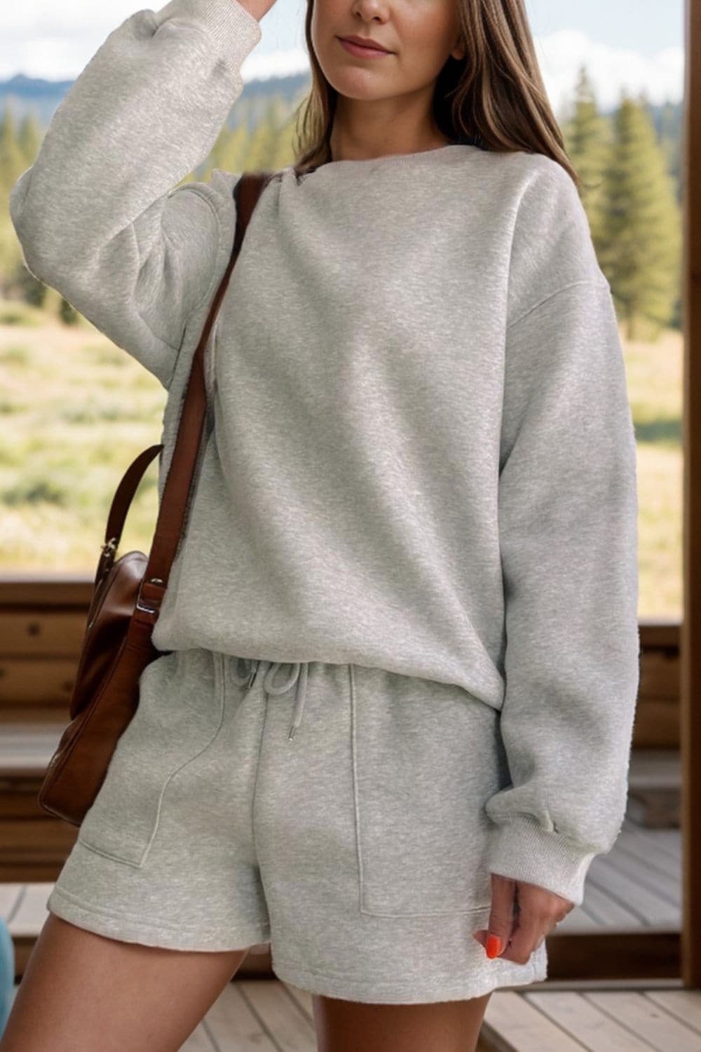 Cozy round neck sweatshirt and shorts duo