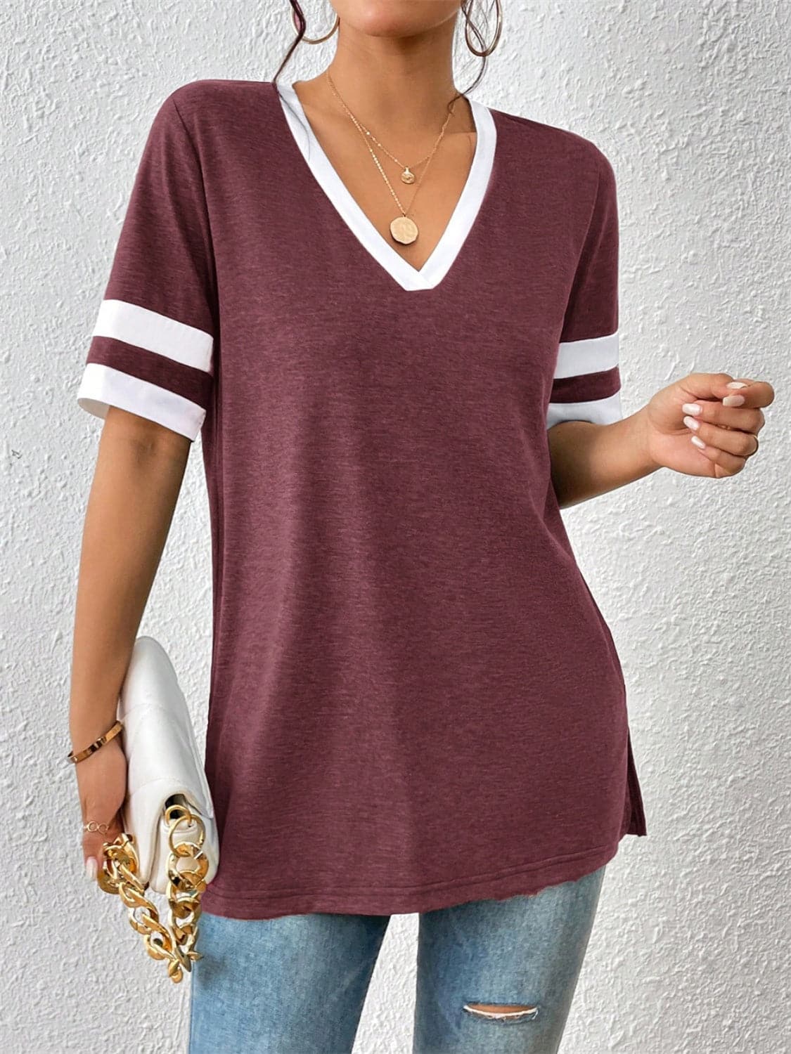 Contrast Trim V-Neck Short Sleeve T-Shirt.