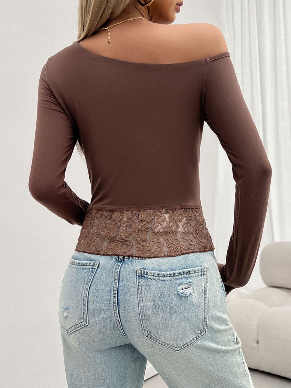 Single Shoulder Long Sleeve Lace T-Shirt.