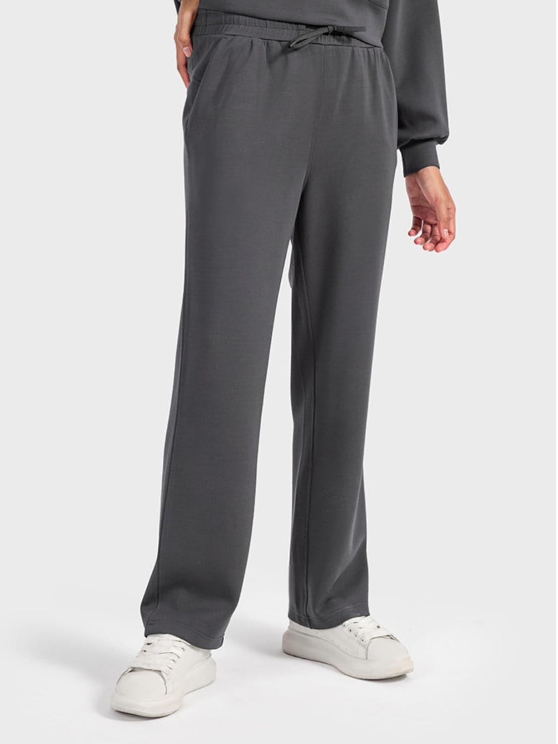 Drawstring Pocketed Sport Pants.