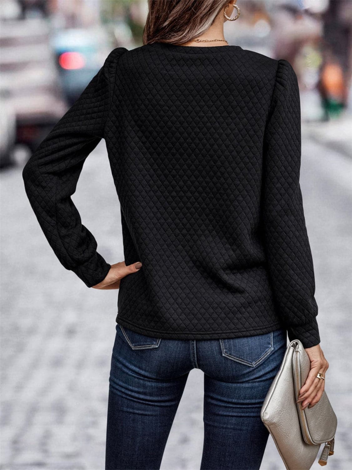 Round Neck Long Sleeve Sweatshirt.