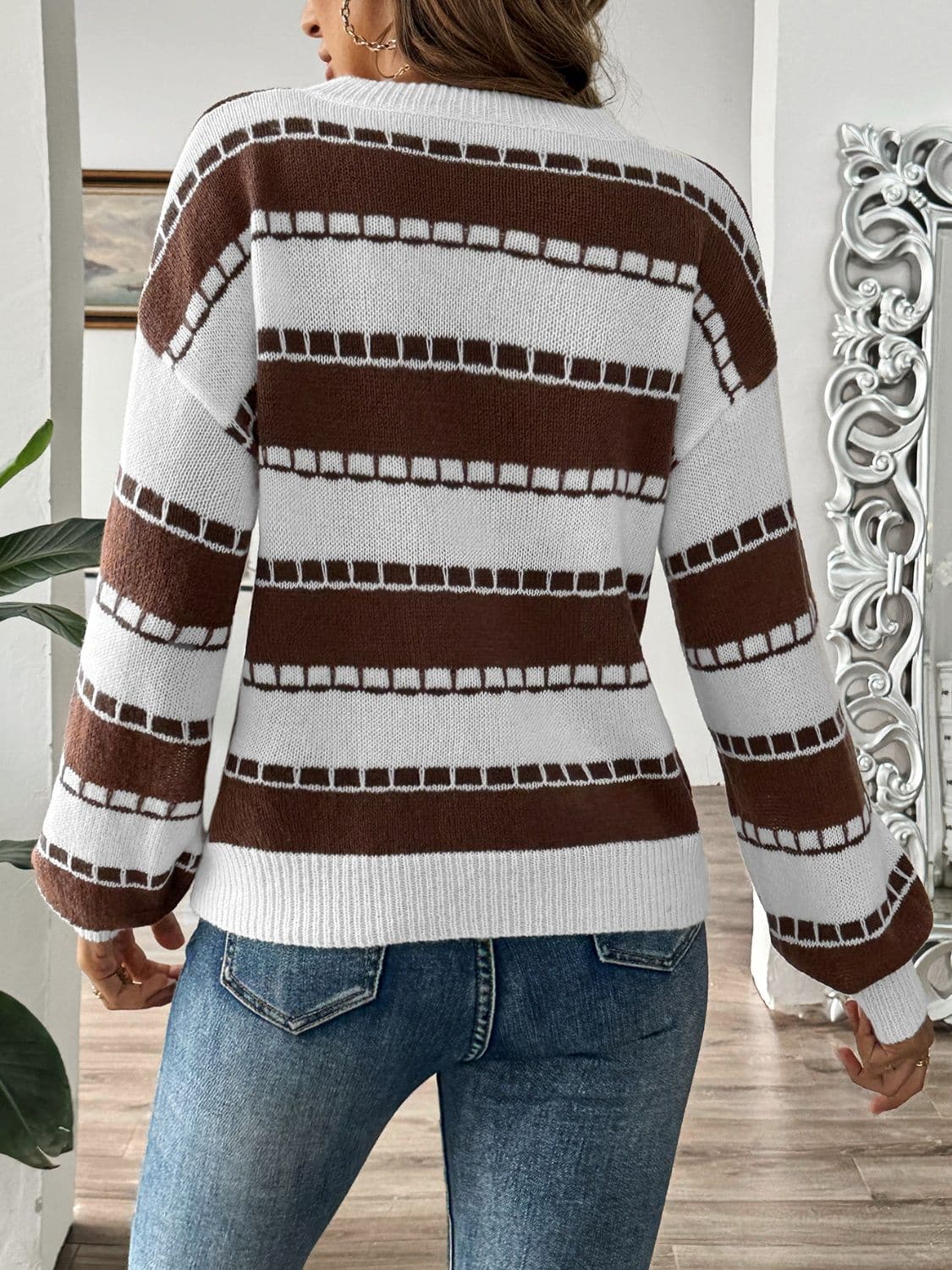 Chic striped long sleeve sweater with round neck