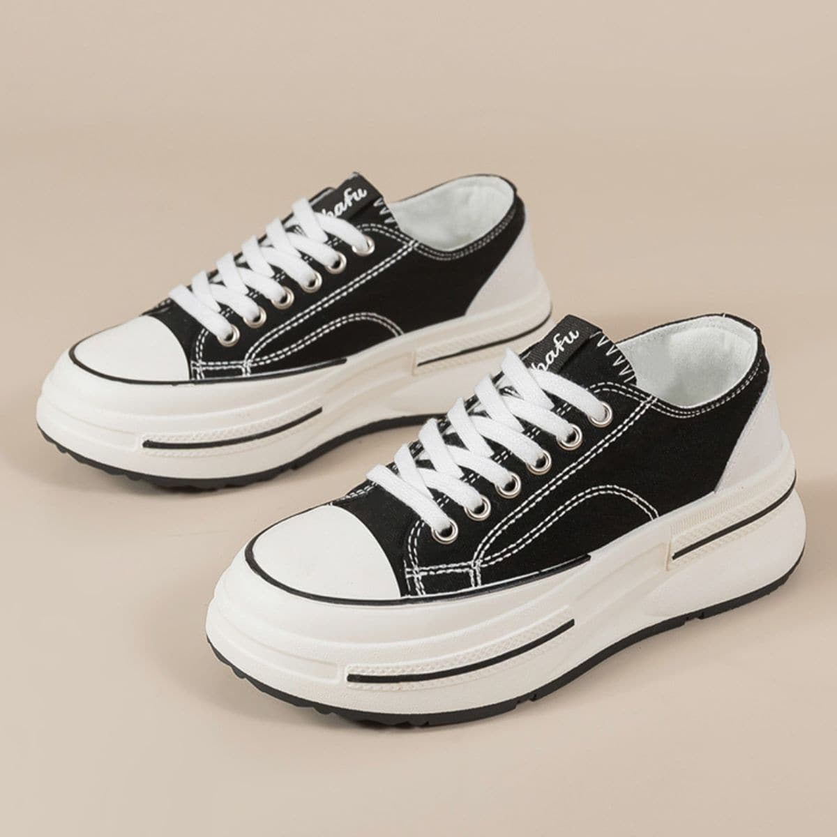 Elevated round toe sneakers