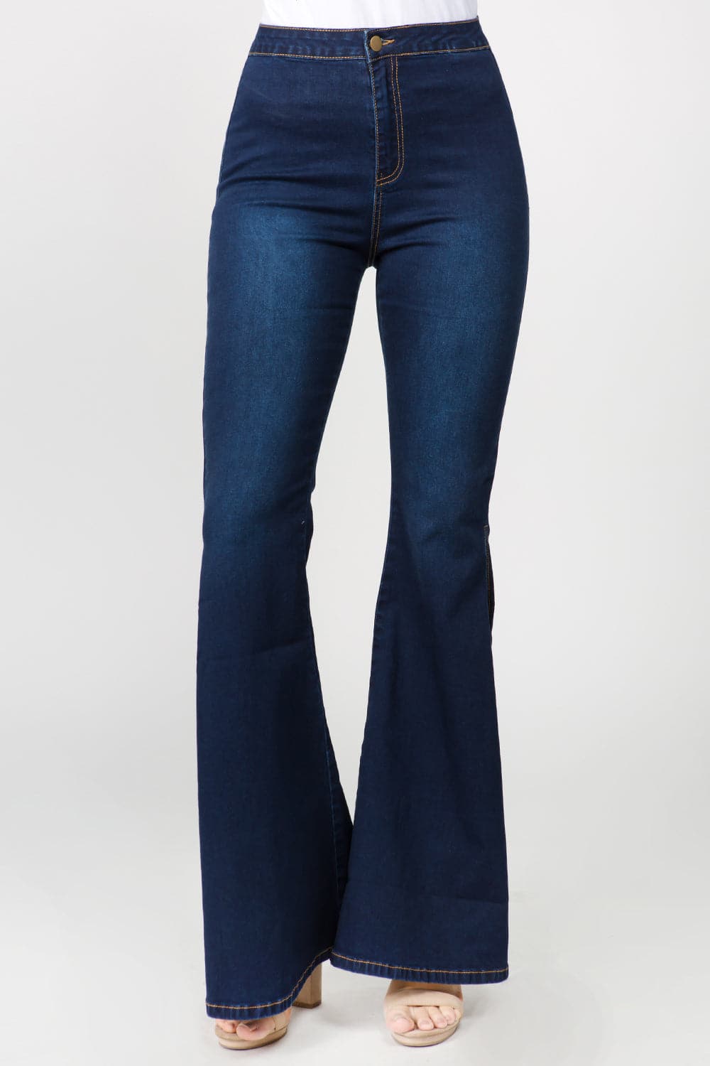 Chic side slit flare jeans for a modern look