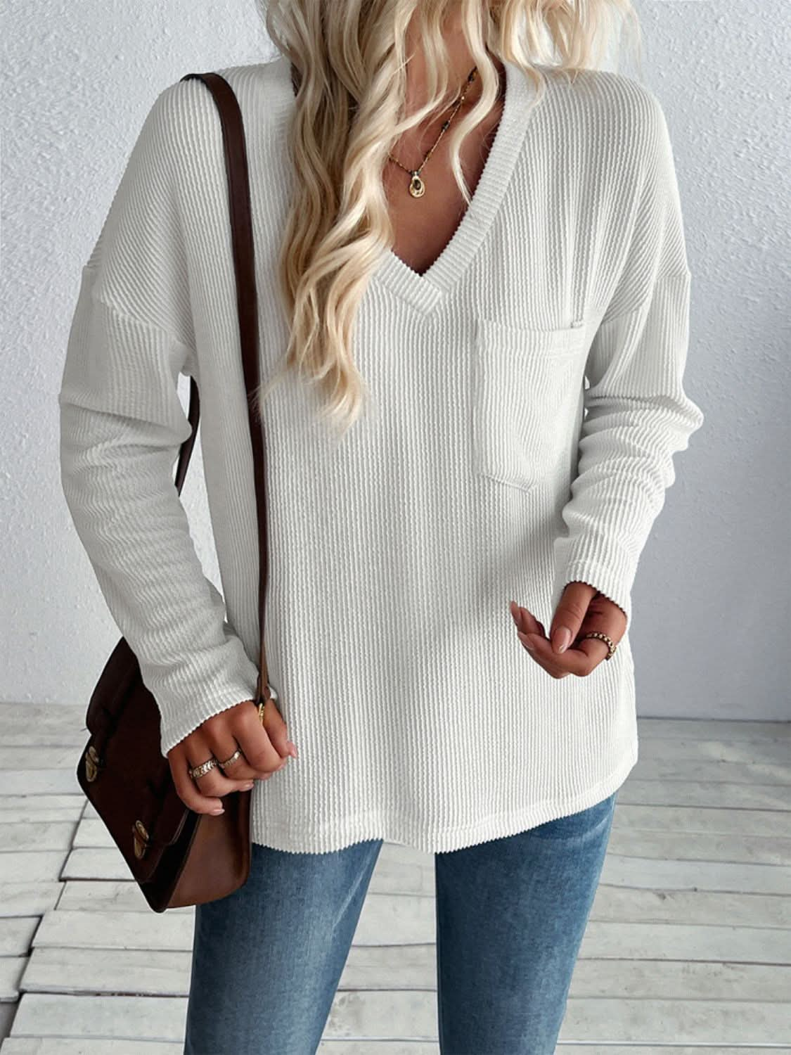 Textured V-neck long sleeve tee with pockets