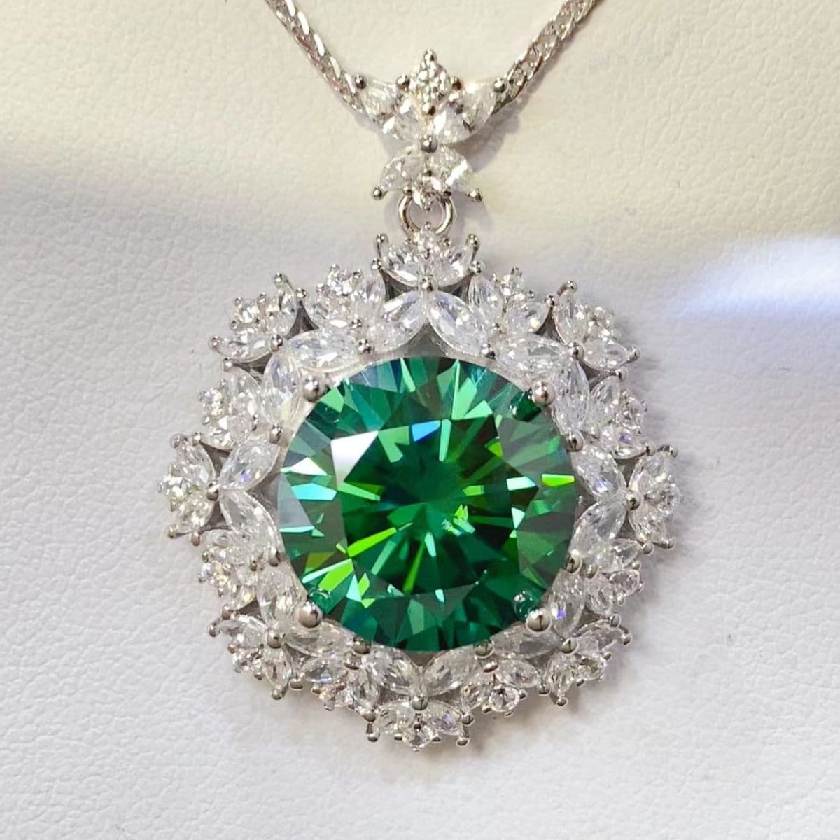 10 Carat Moissanite 925 Sterling Silver Pendant Necklace.