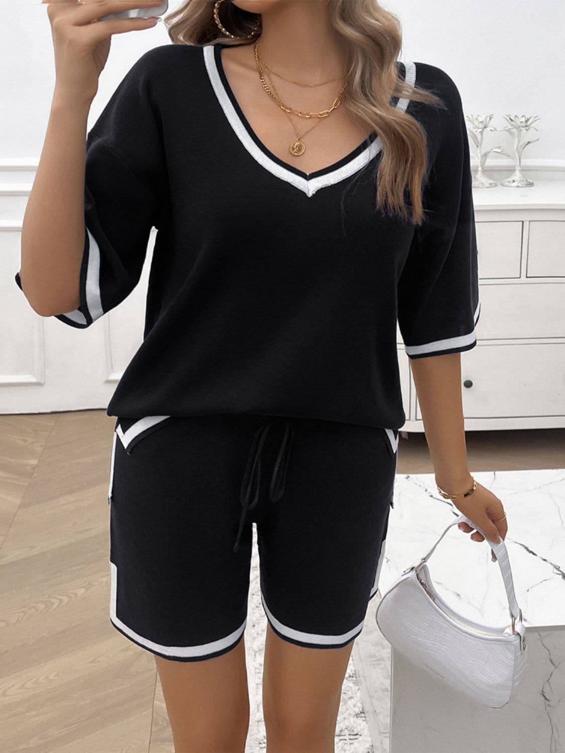 Contrast Trim V-Neck Top and Shorts Set.