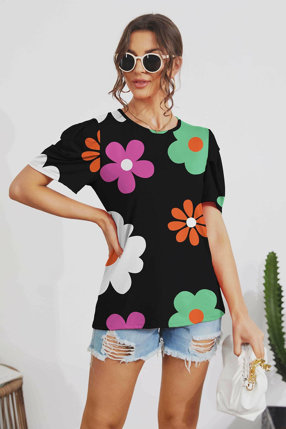 Floral Print Round Neck Short Sleeve Top.