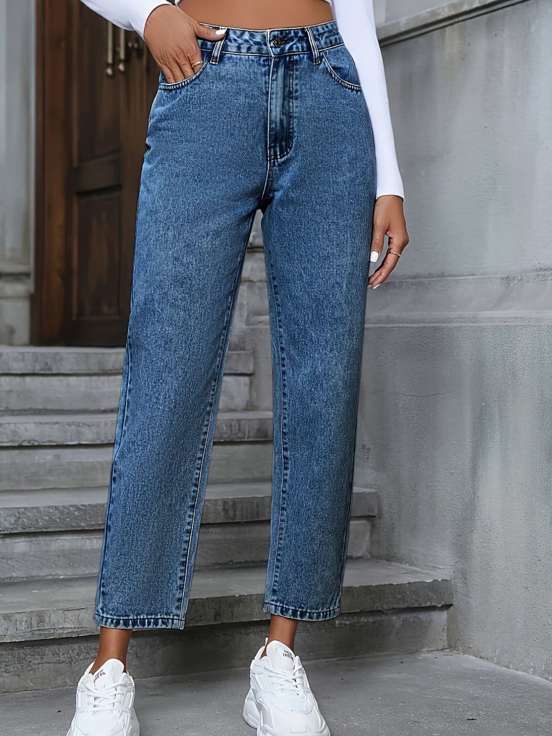 Pocketed Straight Leg Jeans.