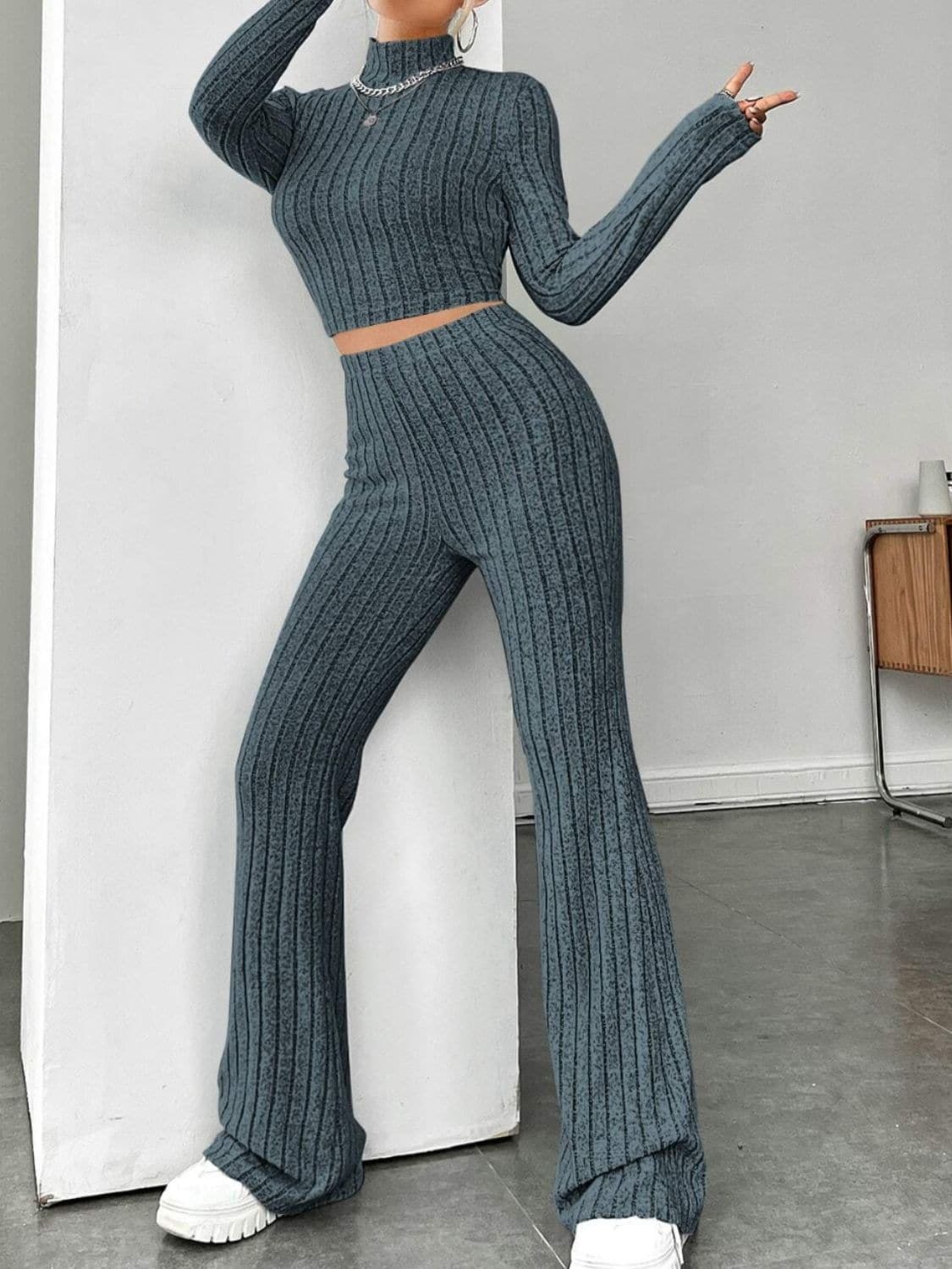 Ribbed Mock Neck Long Sleeve Top and Pants Set.