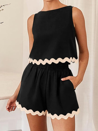 Contrast Trim Sleeveless Top and Shorts Set.