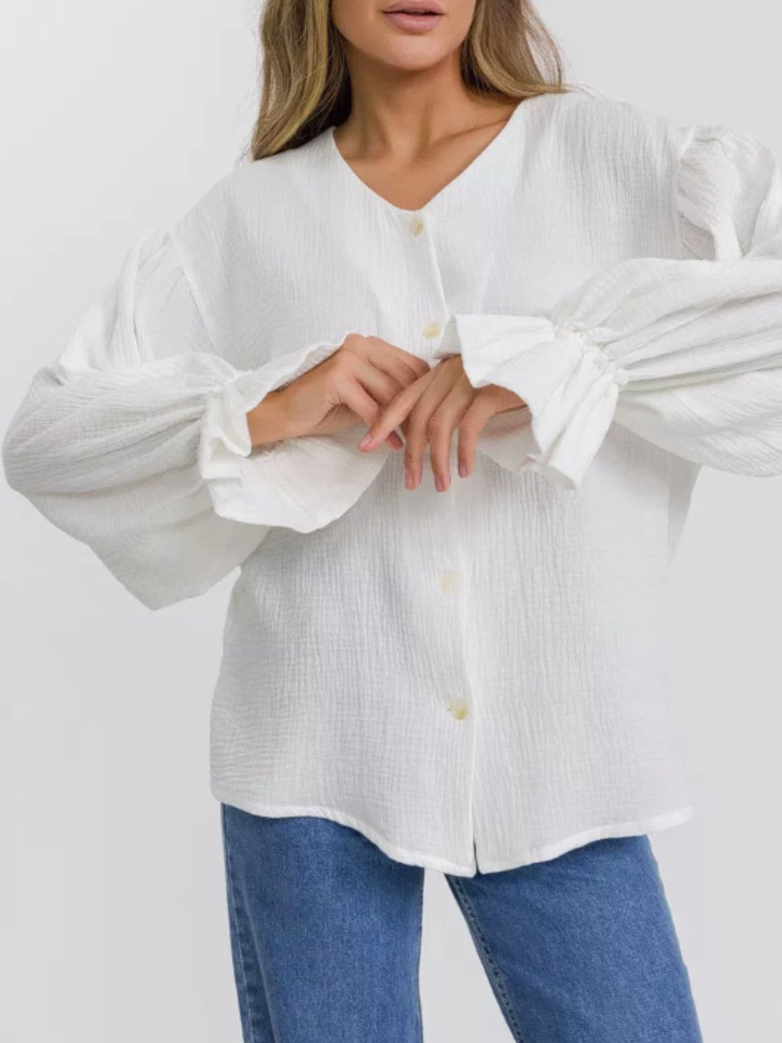 Elegant flounce sleeve shirt