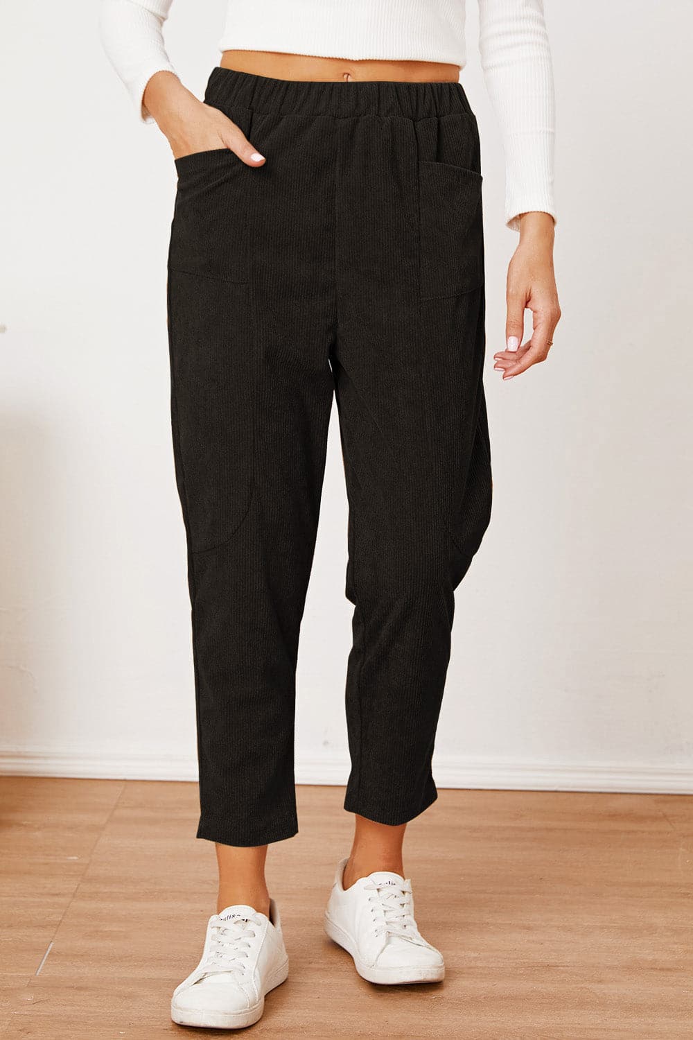 Pocketed Elastic Waist Pants.