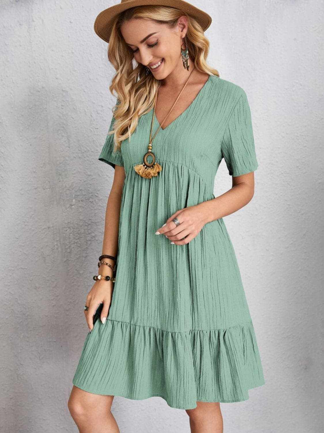 Elegant V-neck dress - 100% polyester - Love Salve 