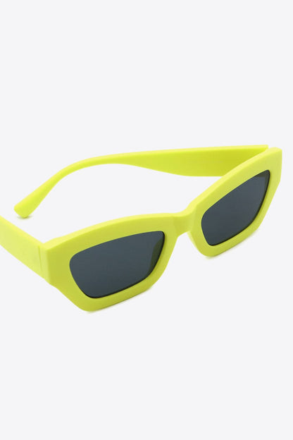 Classic UV400 Polycarbonate Frame Sunglasses.