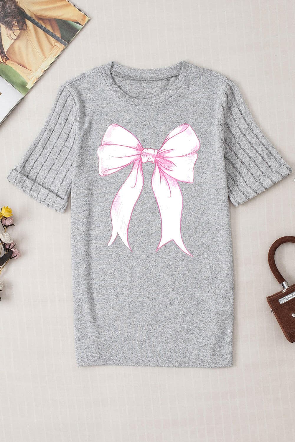 Bow Graphic Round Neck Short Sleeve T-Shirt.