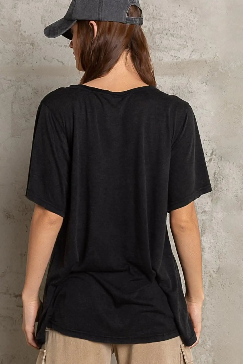 V-neck casual tee with chest pocket - Love Salve 