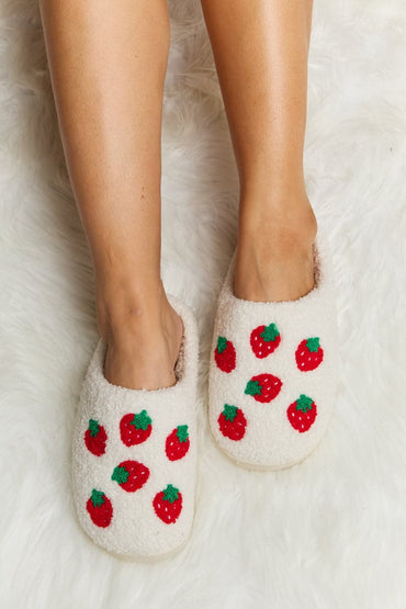 Melody Printed Plush Slide Slippers.