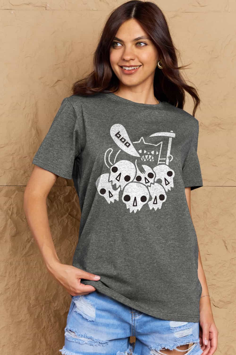 Casual comfort meets Halloween vibes: Graphic Boo cotton t-shirt