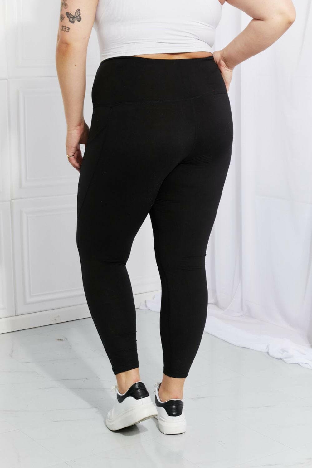 Leggings Depot Full Size Strengthen and Lengthen Reflective Dot Active Leggings.