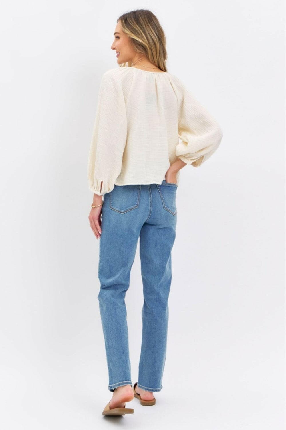 Judy Blue High Rise Straight Leg Jeans.