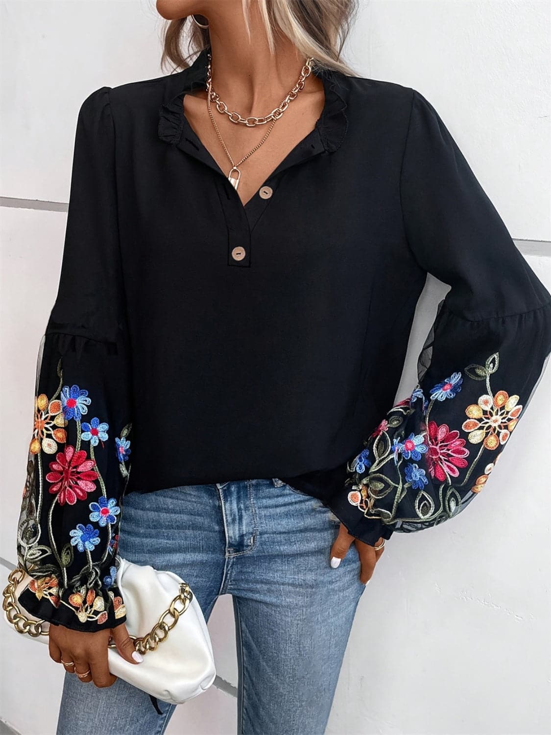 Chic embroidered long sleeve blouse