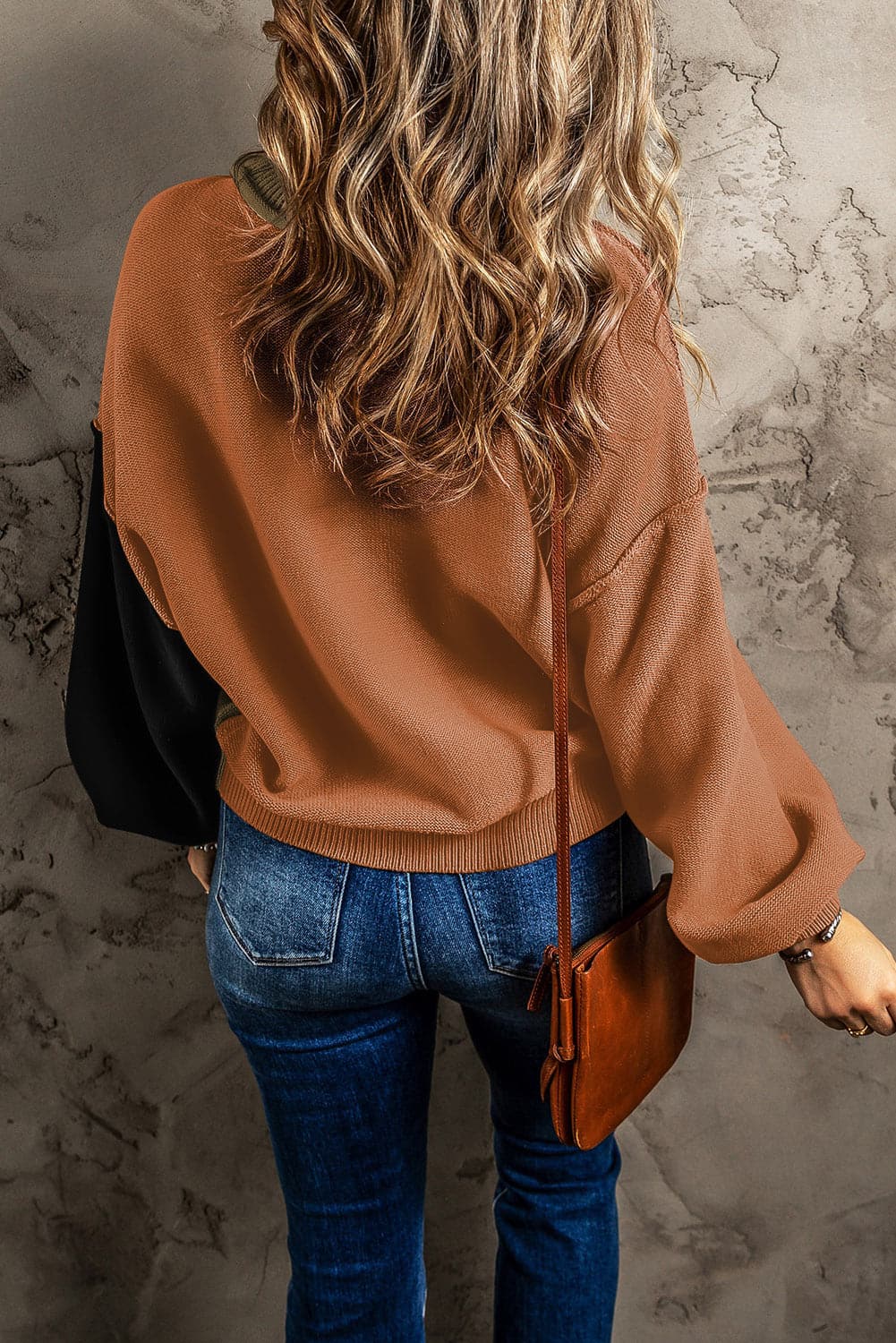 Contrast Round Neck Dropped Shoulder Sweater.